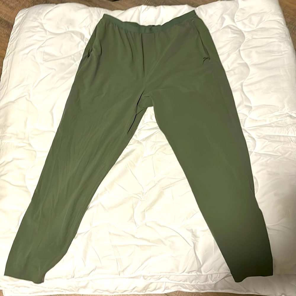 Lululemon surge joggers worn 1 time